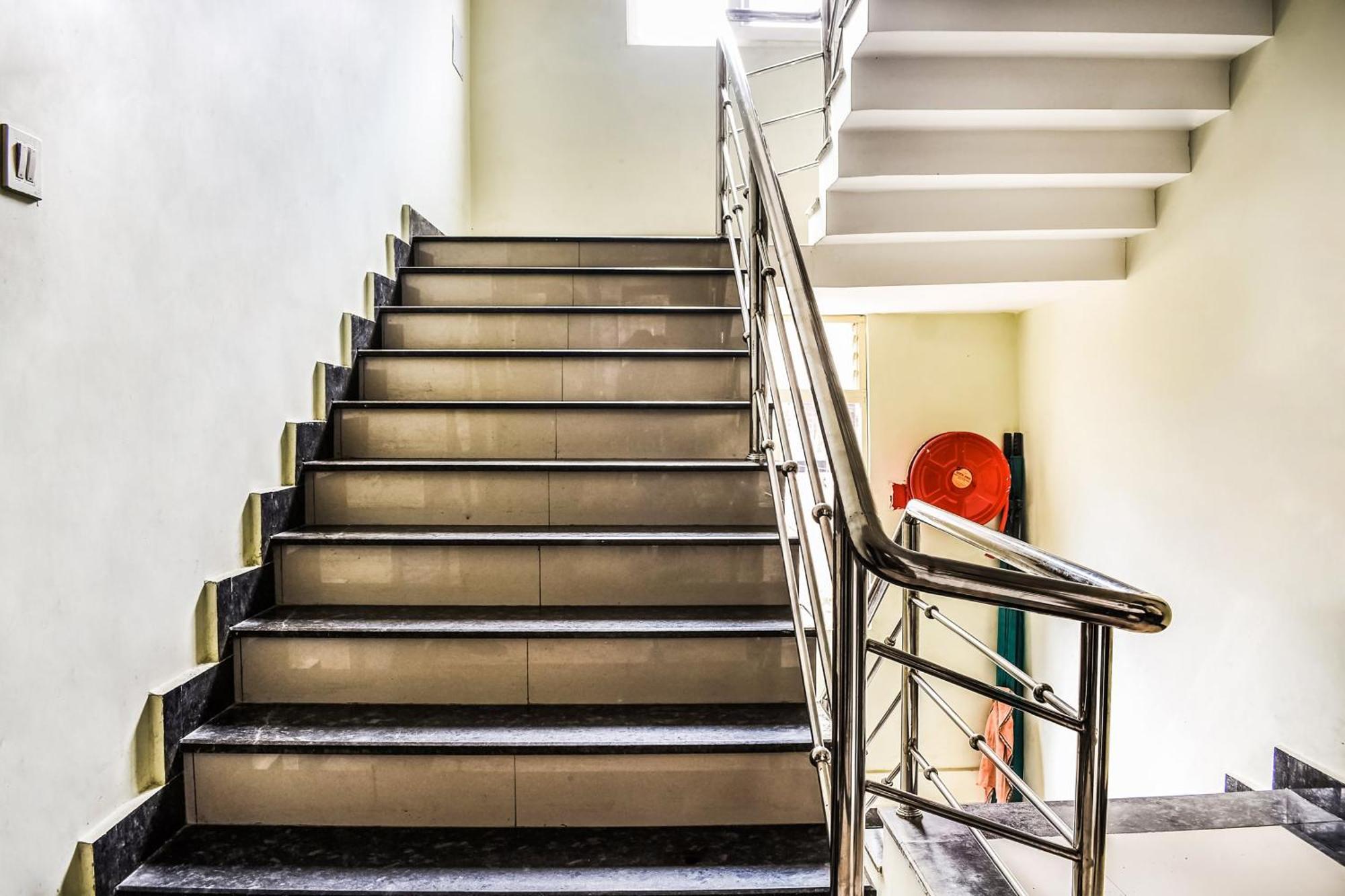 Capital O Jai Adisson Hotel Cuttack Exterior photo